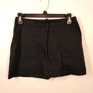 Tempted Black Zip Up Skirt Women's Size 3/4 Used Very Good. MADE IN USA .Condit